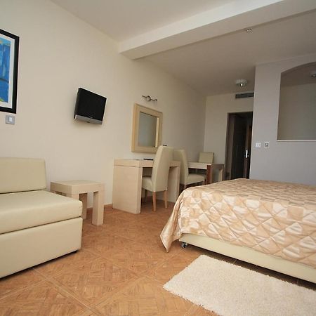 Aparthotel Natalia Podgora Extérieur photo