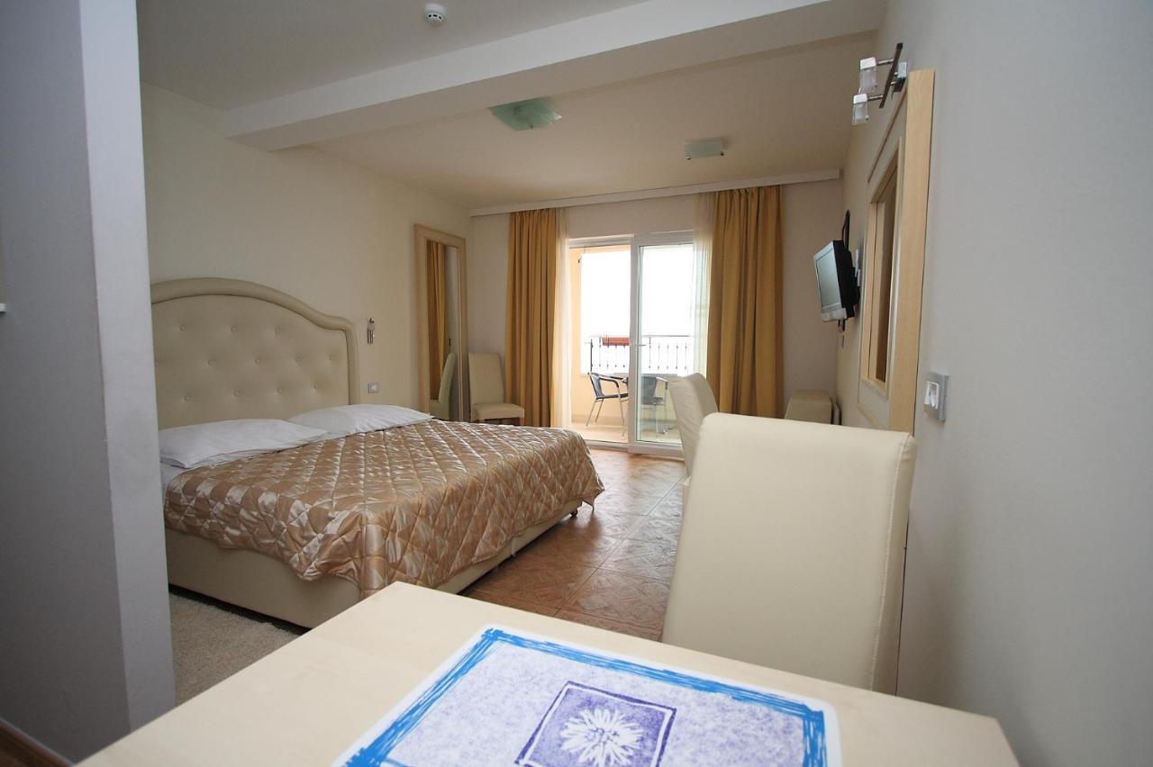 Aparthotel Natalia Podgora Extérieur photo